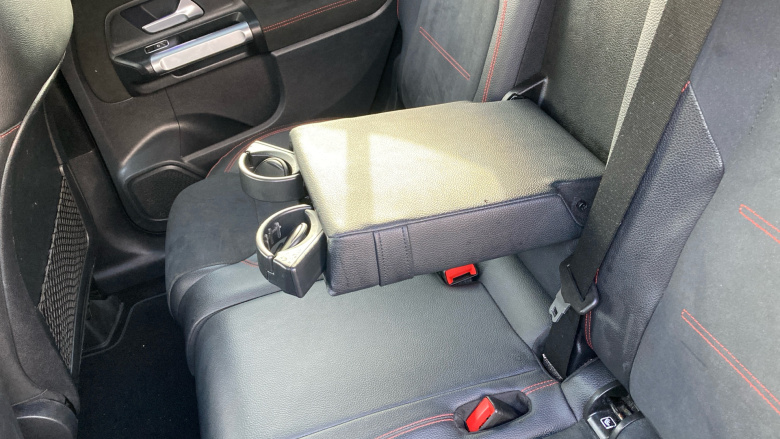 Mercedes-Benz GLB 200 AMG Line Premium 5dr 7G-Tronic Petrol Estate